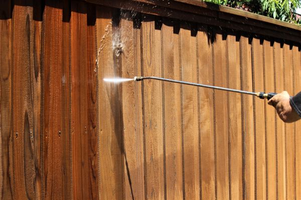 Cost of Fence Cleaning in Easley