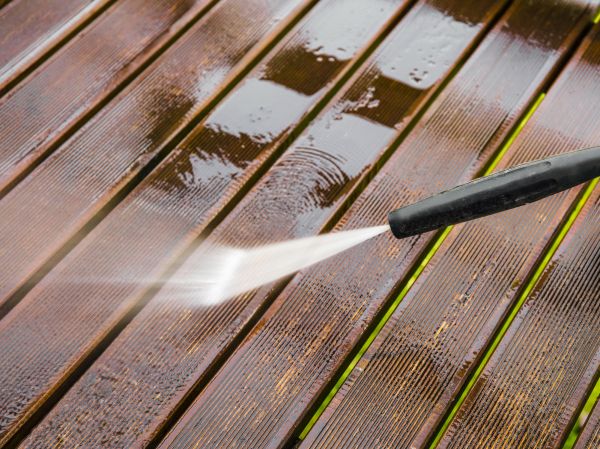 Cost of Deck Pressure Washing in Easley