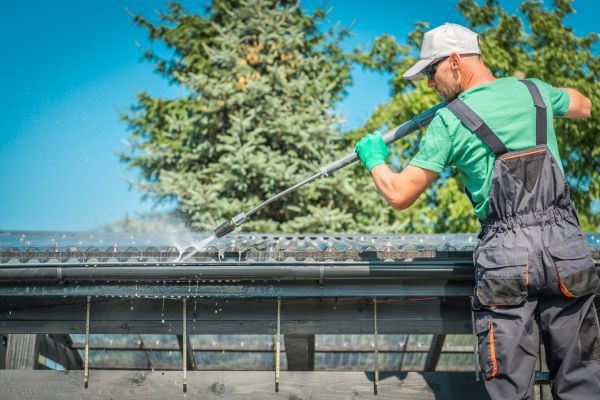 Gutter Power Washing in Easley