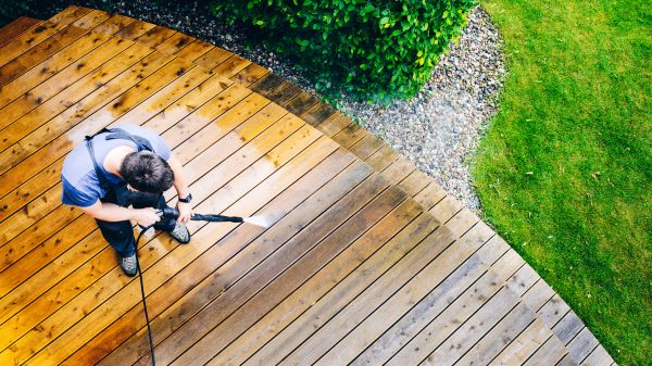 Cost of Deck Pressure Cleaning in Easley