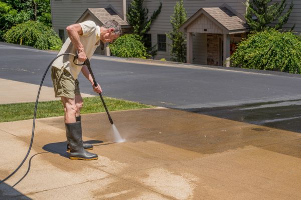 Cost of Concrete Pressure Cleaning in Easley