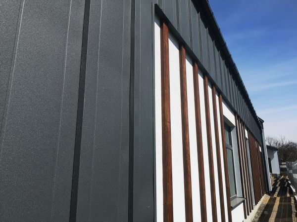 Aluminum Siding Power Washing in Easley