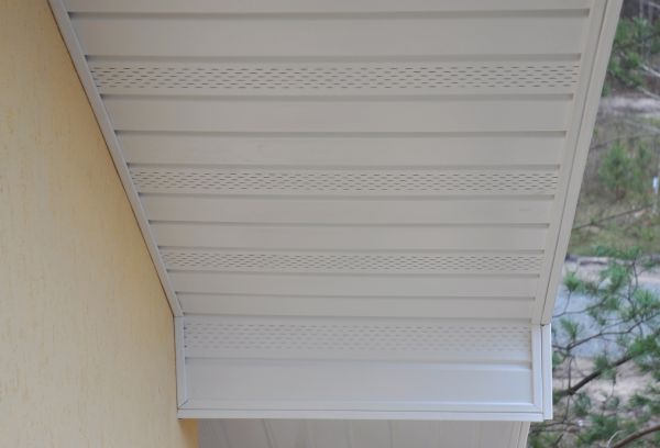 Cost of Soffit Dirt Removal in Easley