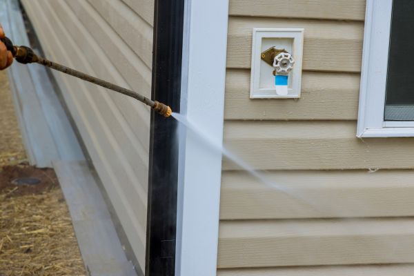 Cost of Vinyl Siding Cleaning in Easley