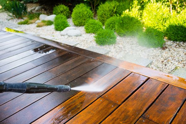 Cost of Deck Cleaning in Easley